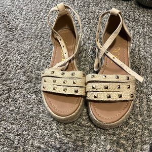 Vici sandals